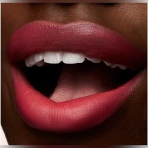 MAC-Love Me Lipstick - My Little Secret (bright pinky coral)